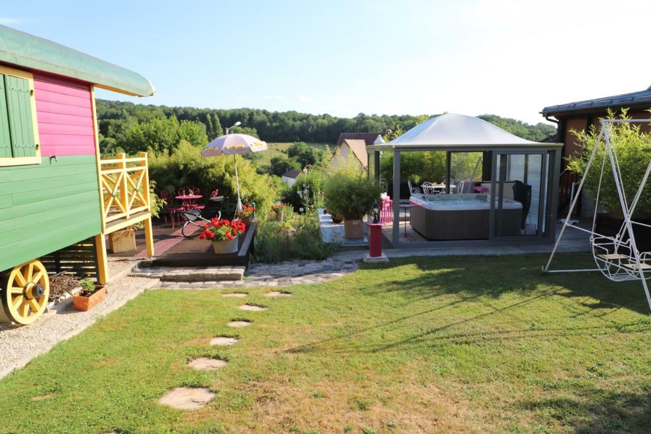 Romery  Roulotte La Dominique B&B 외부 사진